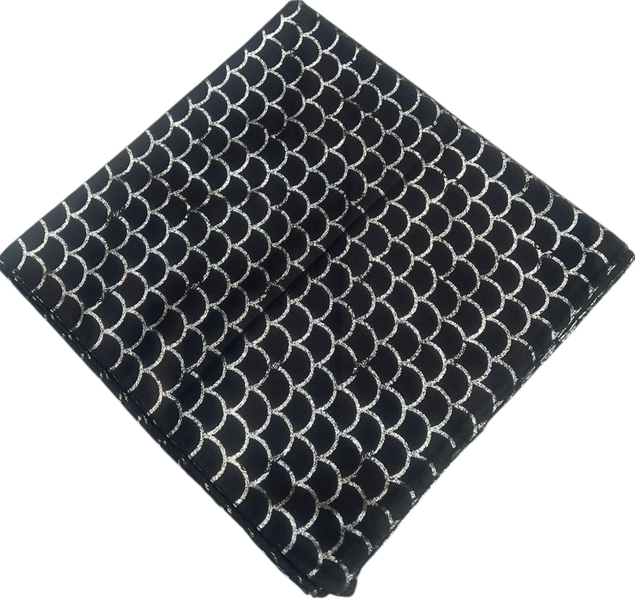 Lightweight Metallic Waves Pattern